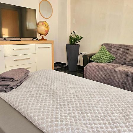Gaesteappartement Viktoria ซินส์ไฮม์ ภายนอก รูปภาพ