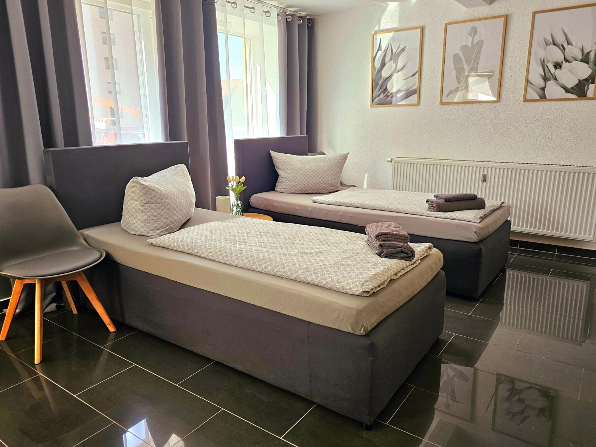 Gaesteappartement Viktoria ซินส์ไฮม์ ภายนอก รูปภาพ