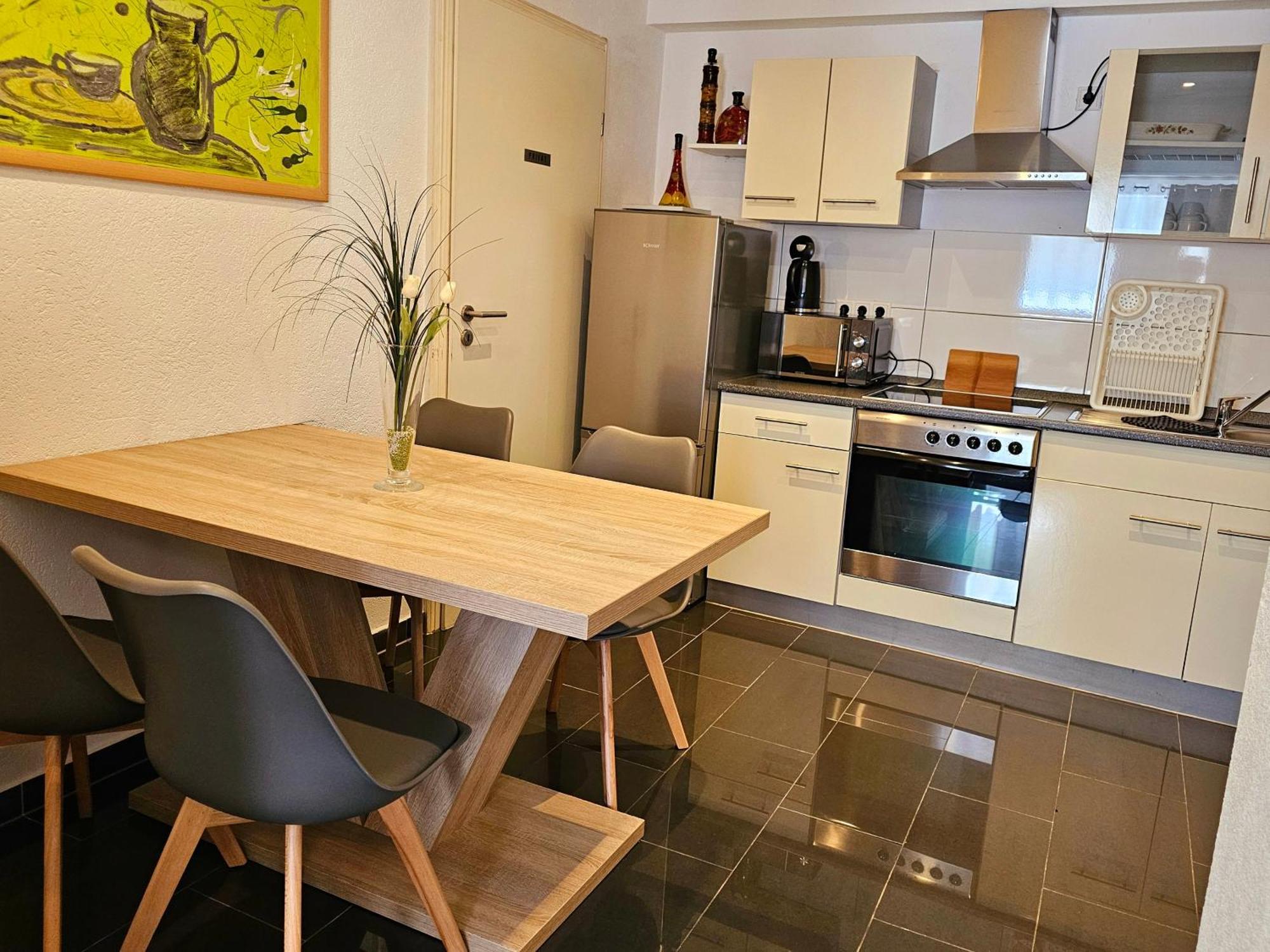 Gaesteappartement Viktoria ซินส์ไฮม์ ภายนอก รูปภาพ