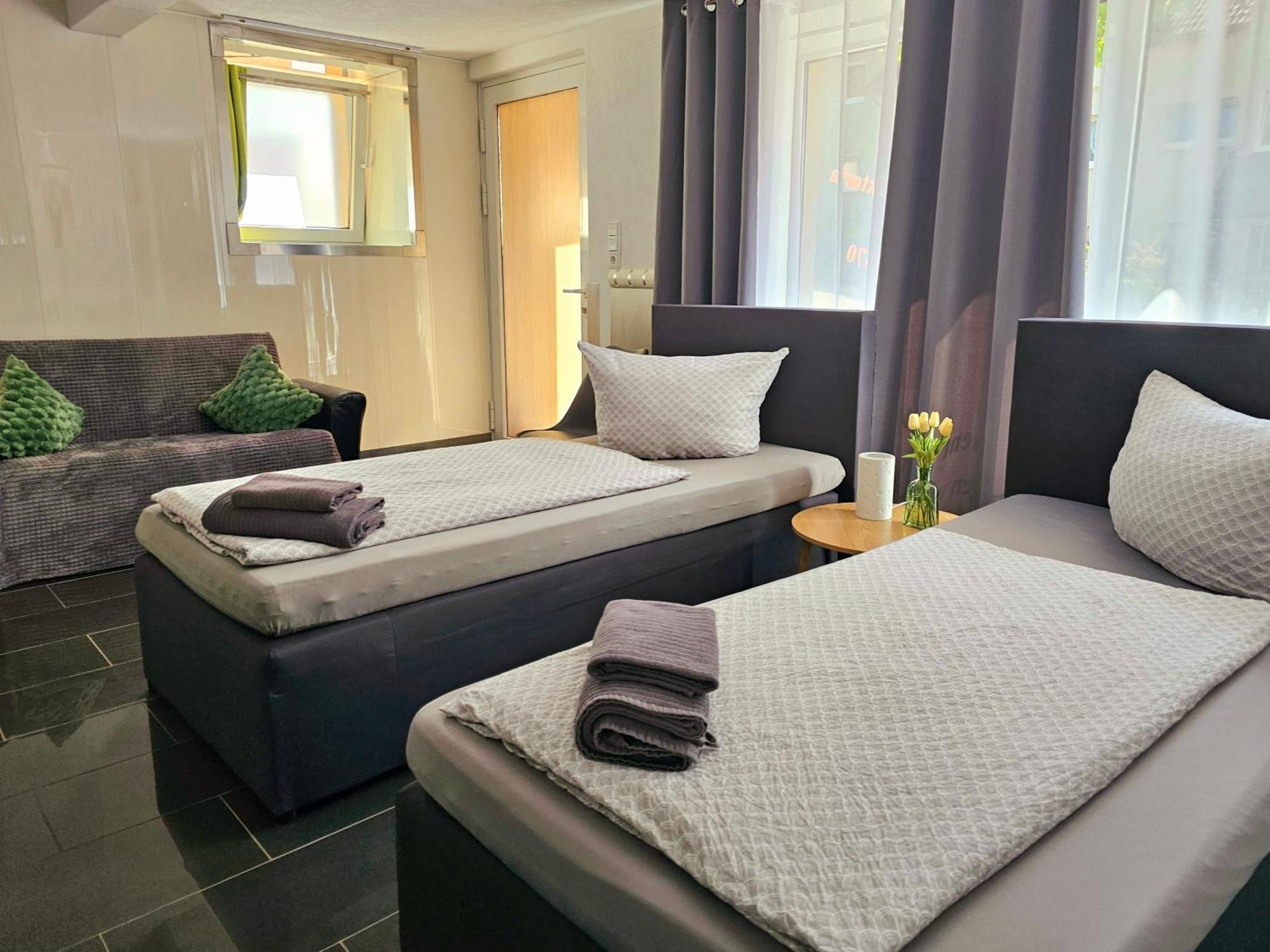 Gaesteappartement Viktoria ซินส์ไฮม์ ภายนอก รูปภาพ